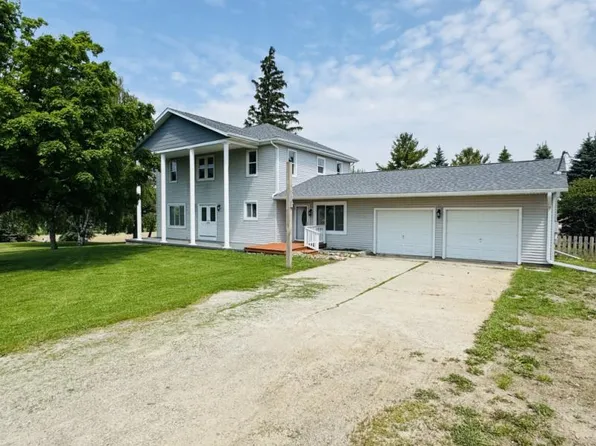 195 E Dutcher Rd, Caro, MI 48723