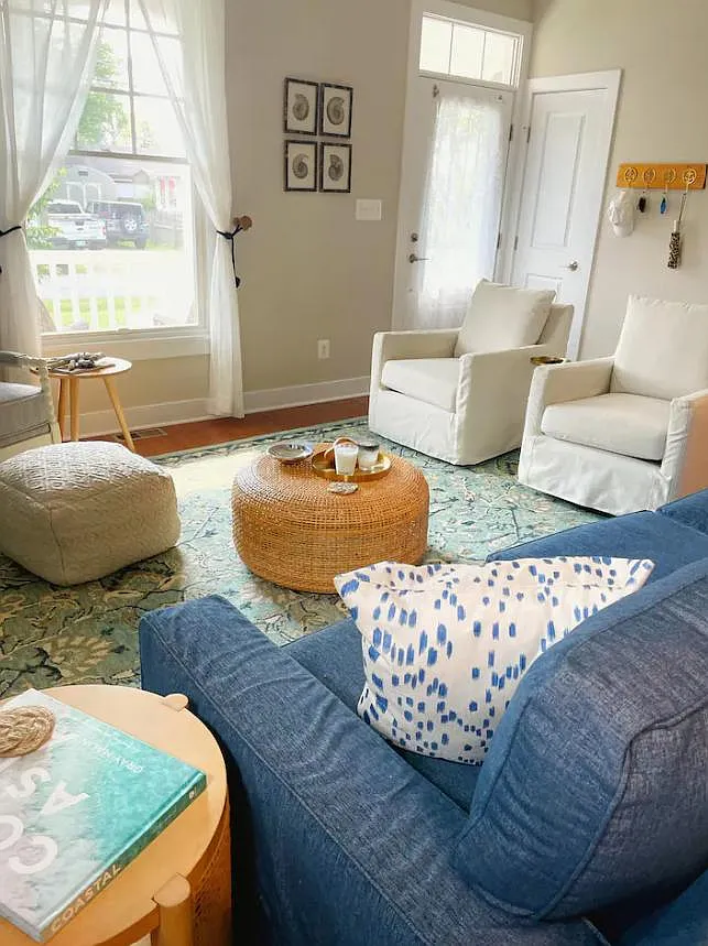 3 bed, 1390 sqft, $2,900 — Photo 3