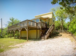 198 Blue Gill Dr, Pipe Creek, TX 78063