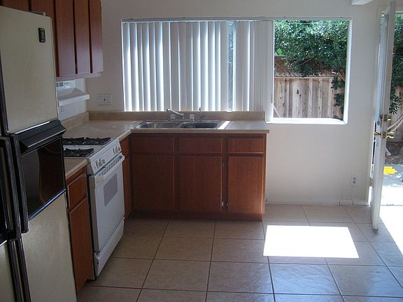 3rd image of 2644 Bolker Way