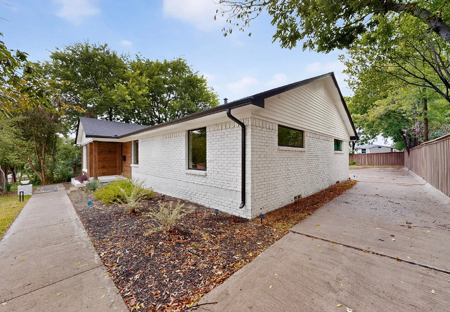 3 bed, 3.0 bath, 1757 sqft, $3,000 — Photo 4