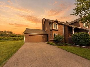4155 Split Leaf Dr, Loves Park, IL 61111