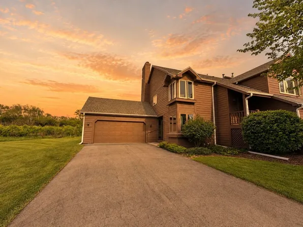 4155 Split Leaf Dr, Loves Park, IL 61111