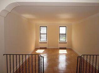 4608 Broadway, Long Island City, NY 11103