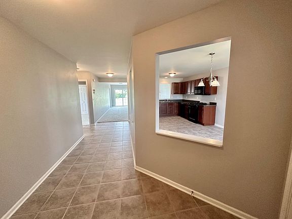 4th image of 1103 W 84th Dr