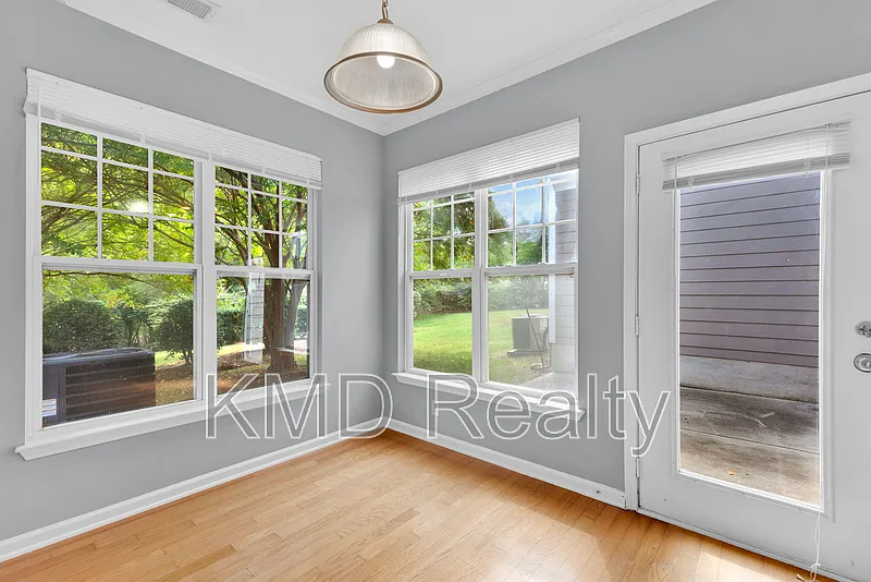 2 bed, 2.5 bath, 1448 sqft, $1,895 — Photo 4