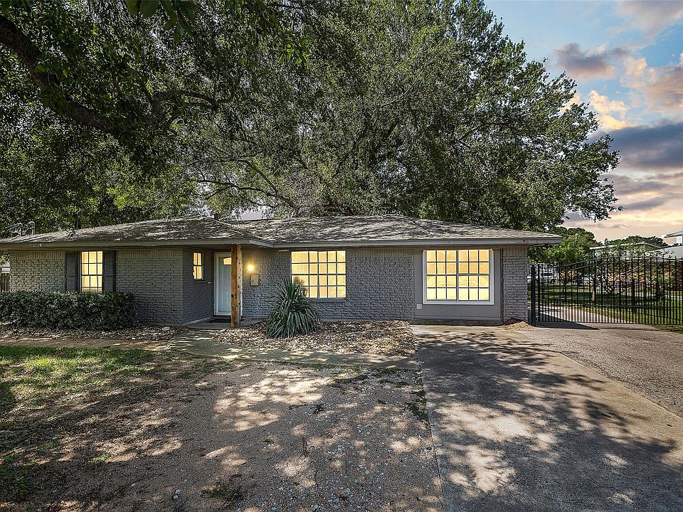 1st image of 15915 Mueschke Rd