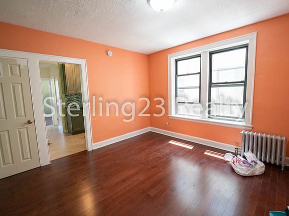 5th image of 21-19 27th St #3F