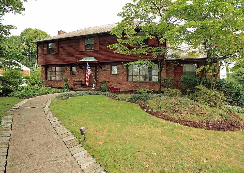 1st image of 585 Miranda Dr