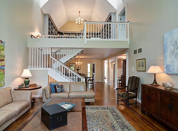 4th image of 1216 Hawthorne Ct