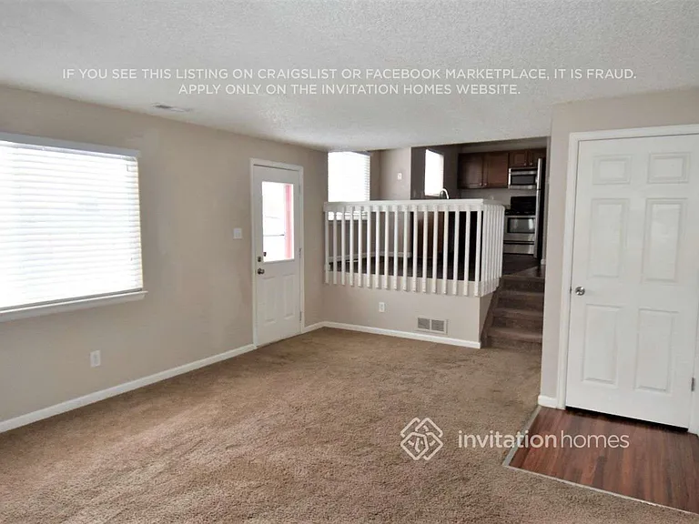 12040 Grape Way — Photo 2