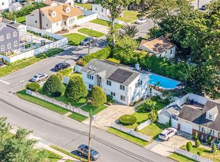 540 Scudder Avenue, Copiague, NY 11726