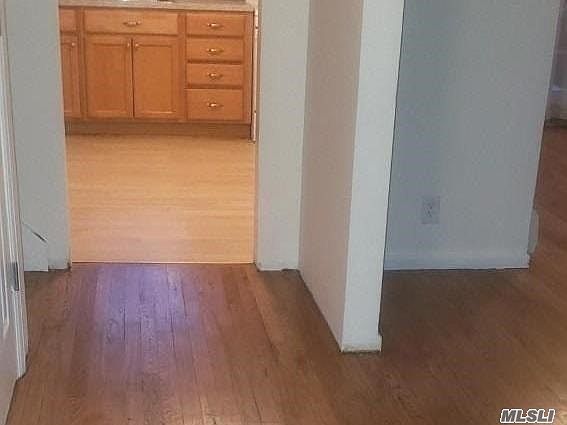 2nd image of 100 Hillwood Ln