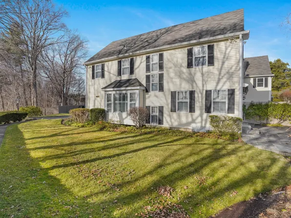 183 South Avenue #25, New Canaan, CT 06840