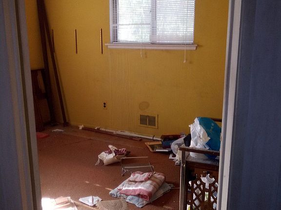 4th image of 131 Attison Ave