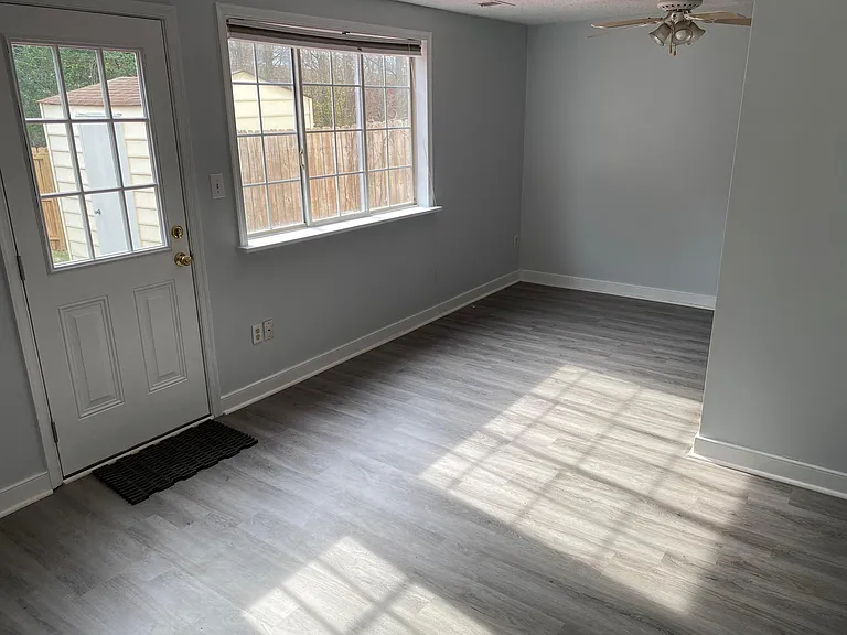 9732 Springfield Woods Cir — Photo 18