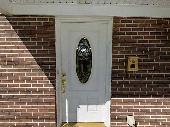 2nd image of 741 Abbey Dr