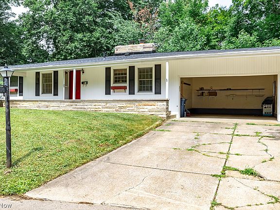 3rd image of 1781 Brookshire Rd