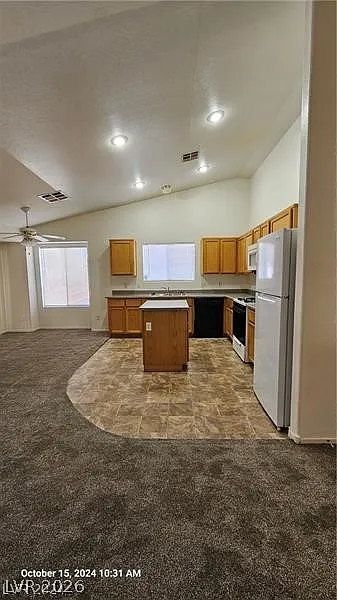 4 bed, 2.0 bath, 1456 sqft, $1,750 — Photo 4