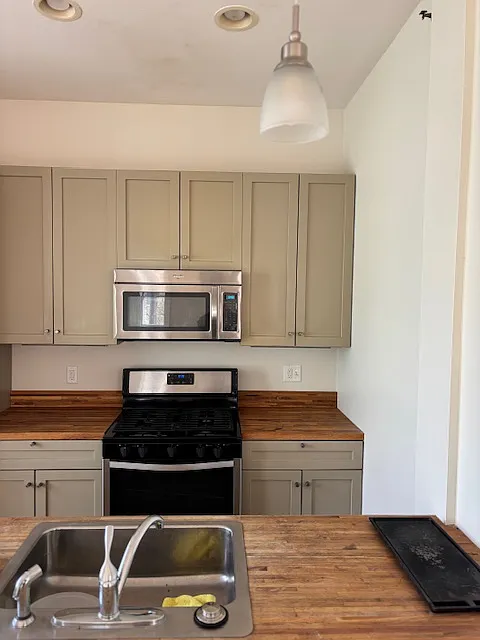 3929 spring grove — Photo 3