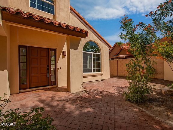 3rd image of 3032 N Palomino Park Loop