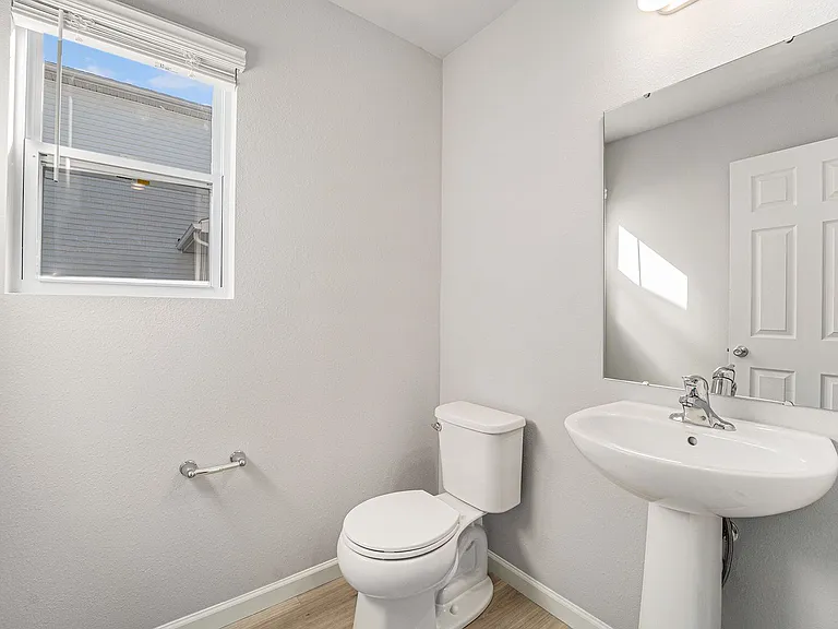 2385 Richardson Ct — Photo 17
