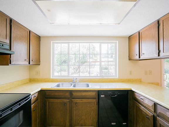 2nd image of 11021 N 48th Ave