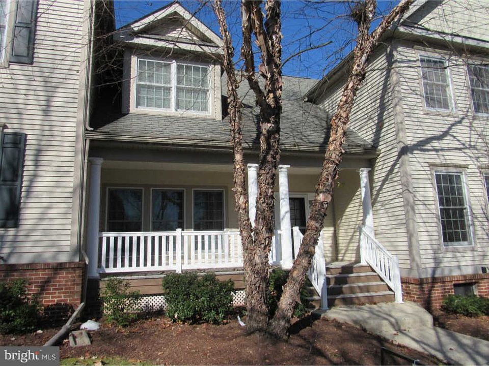1st image of 484 Braceland Dr