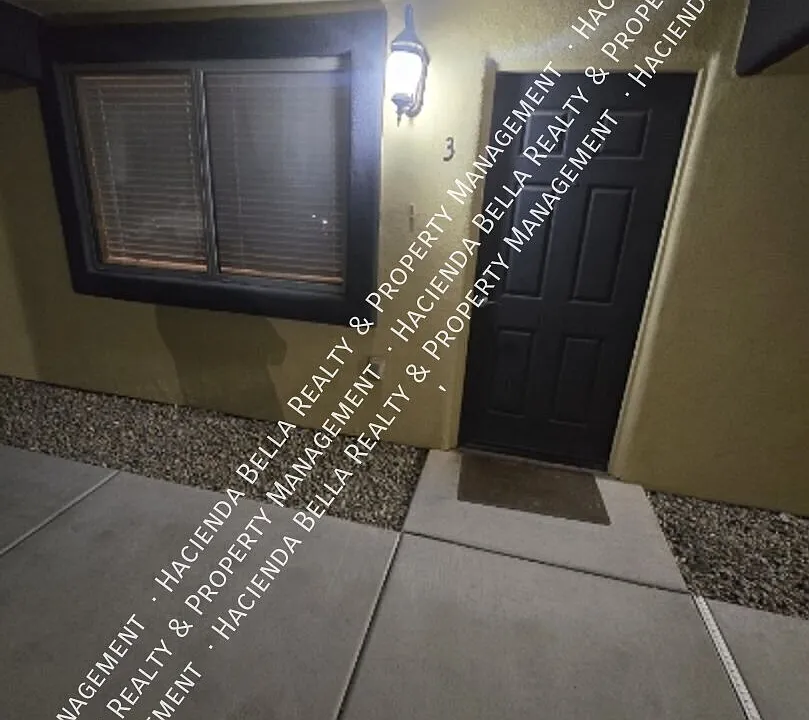 3331 E Bermuda St #1