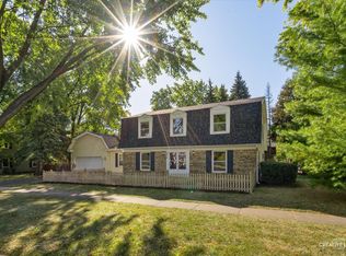 2018 Williamsburg Ave, Geneva, IL 60134