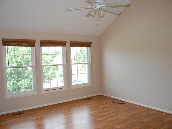 2nd image of 4239 Clayton Ct