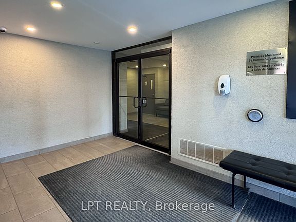 3rd image of 40 Arthur St #703