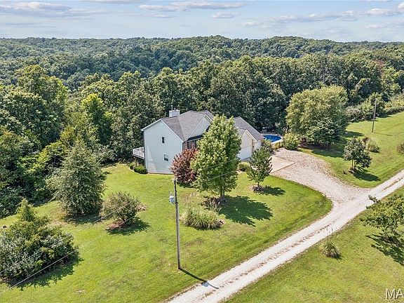 3rd image of 295 Zee Acres Rdg