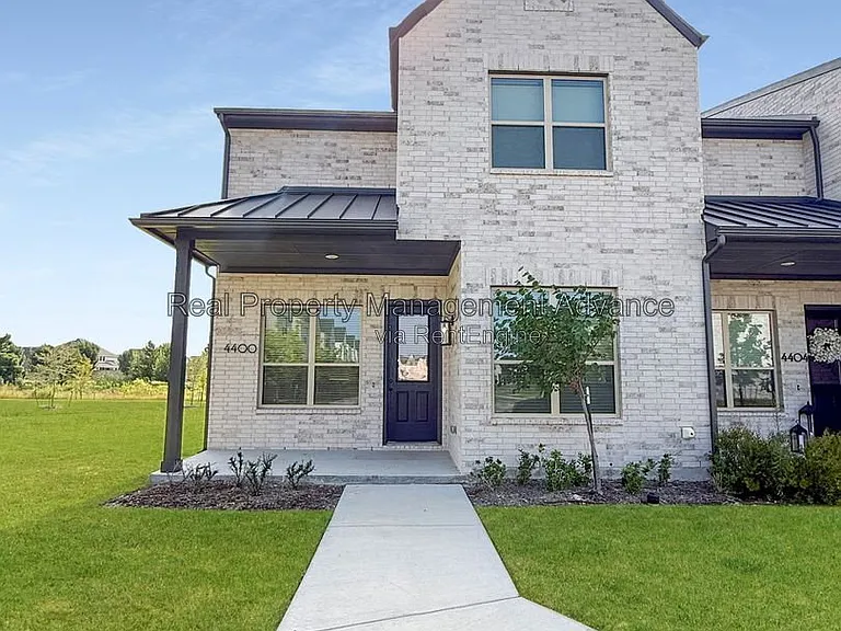 4400 Elm Springs St — Photo 1