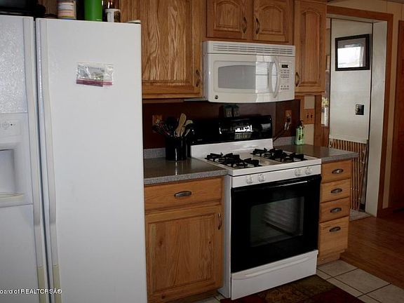3rd image of 11 Budd Ave