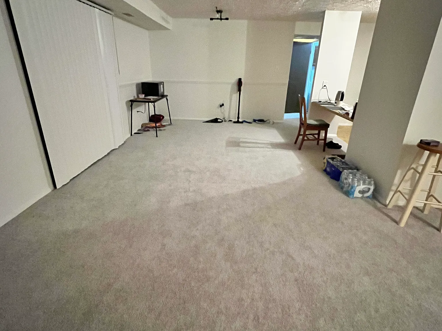 2 bed, 950 sqft, $1,650 — Photo 2