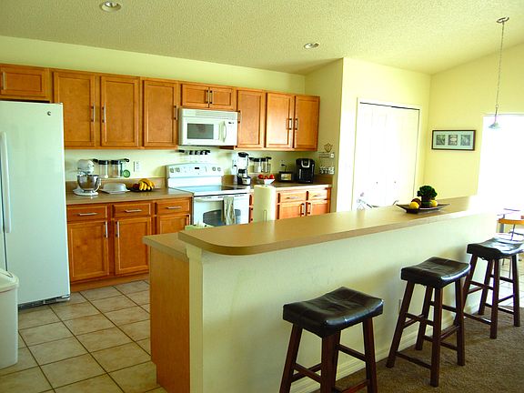5th image of 1095 Bluegrass Dr