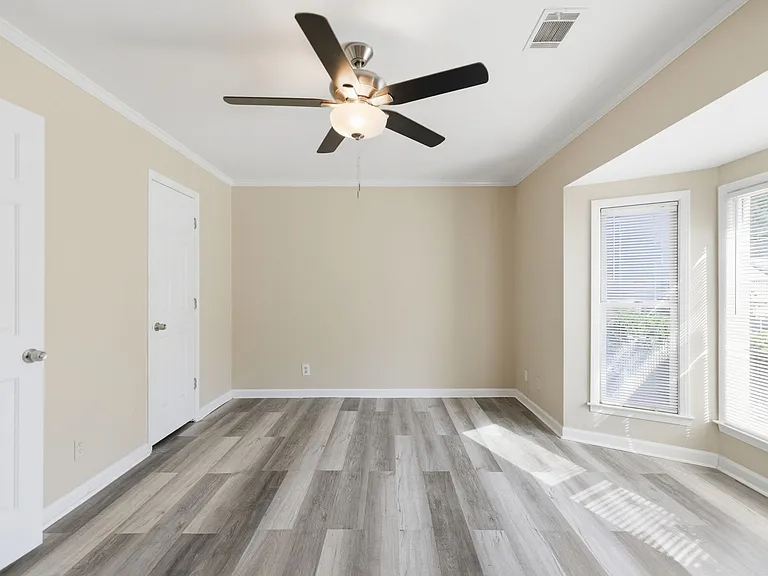 320 Forestgate Ct — Photo 27