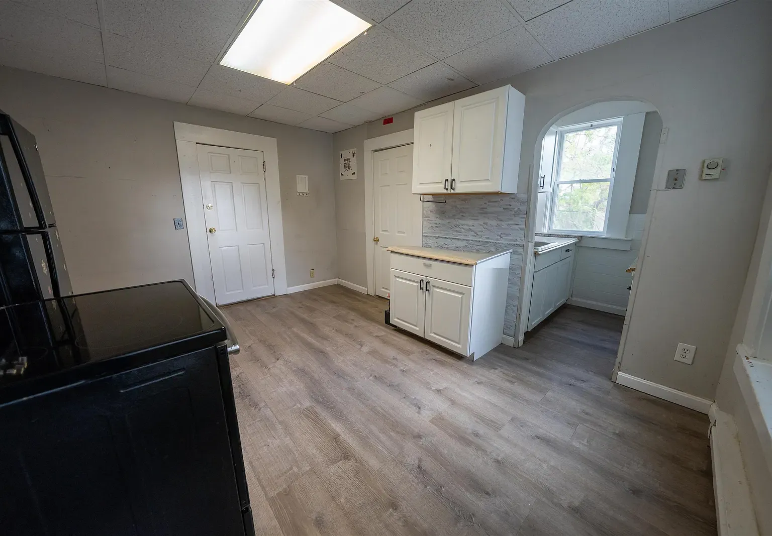 285 E High St — Photo 4