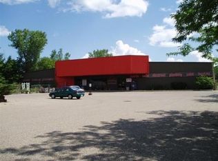 1220 8th St, Baraboo, WI 53913