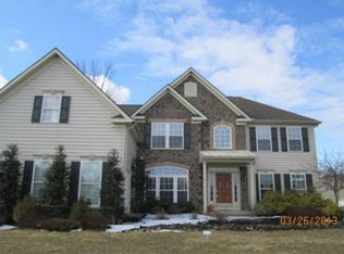 17 Legacy Way, East Stroudsburg, PA 18302