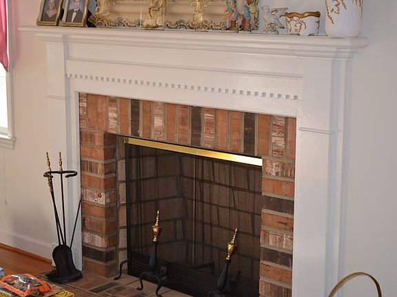 3rd image of 521 Brightwell Dr