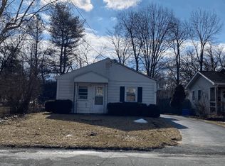 332 Clayton Rd, Schenectady, NY 12304