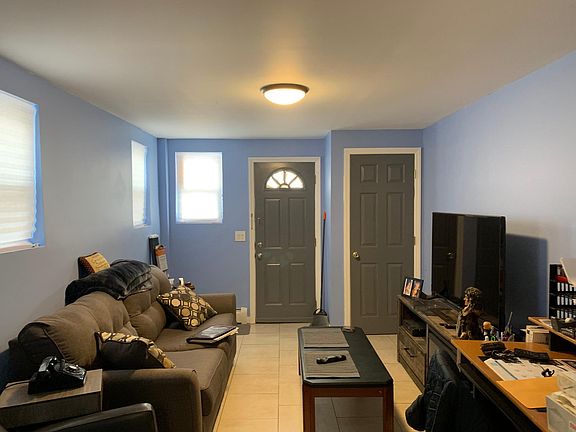 4th image of 37 Andrews St