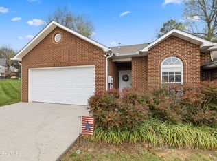 2567 Glen Meadow Rd, Knoxville, TN 37909