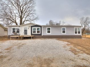512 Stout St, Kiefer, OK 74041
