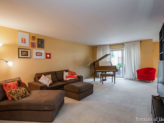 4th image of 1010 N Harlem Ave APT 403