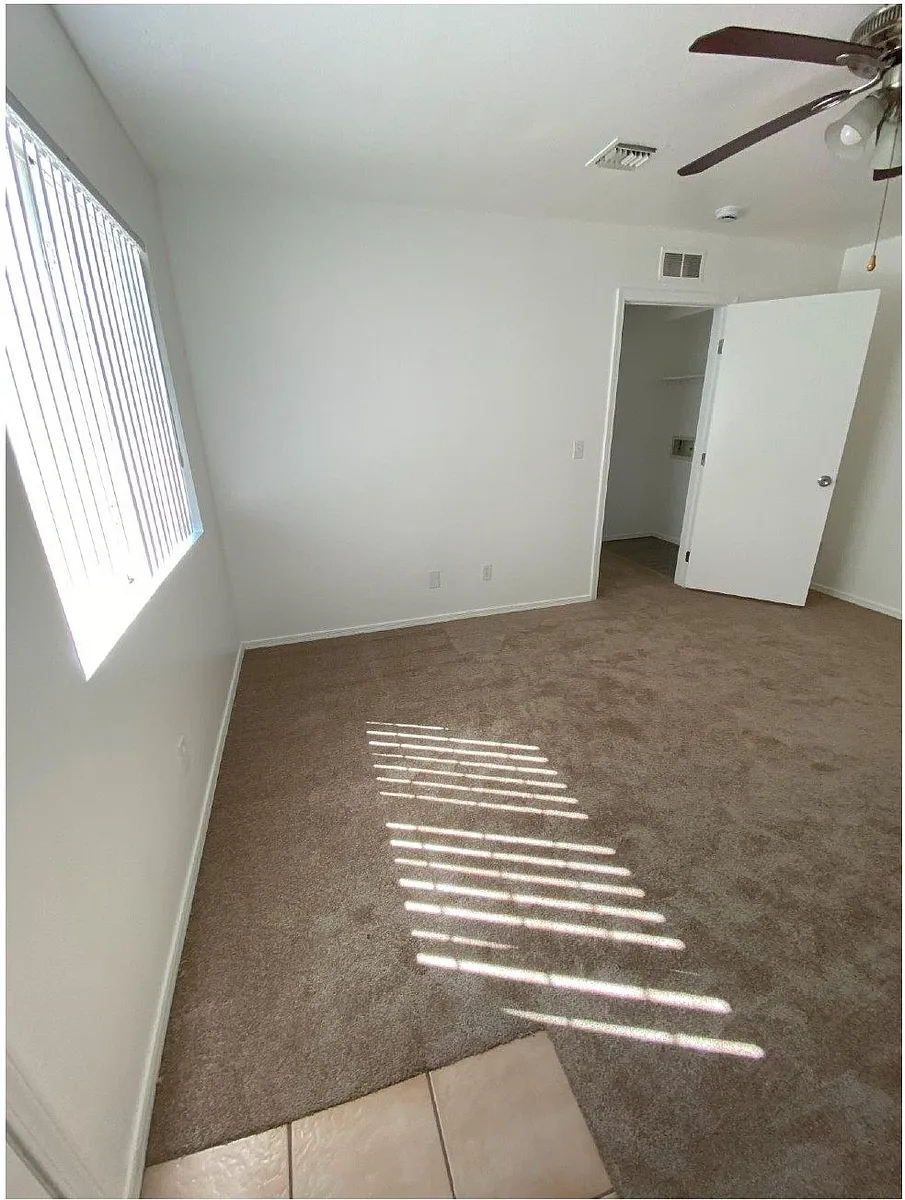 Floor plan 2bedroom. 2bathroom. Laundry and Garage