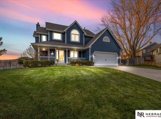 2326 N 155th Cir, Omaha, NE 68116