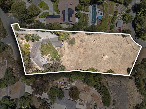 3rd image of 4 Spur Ln